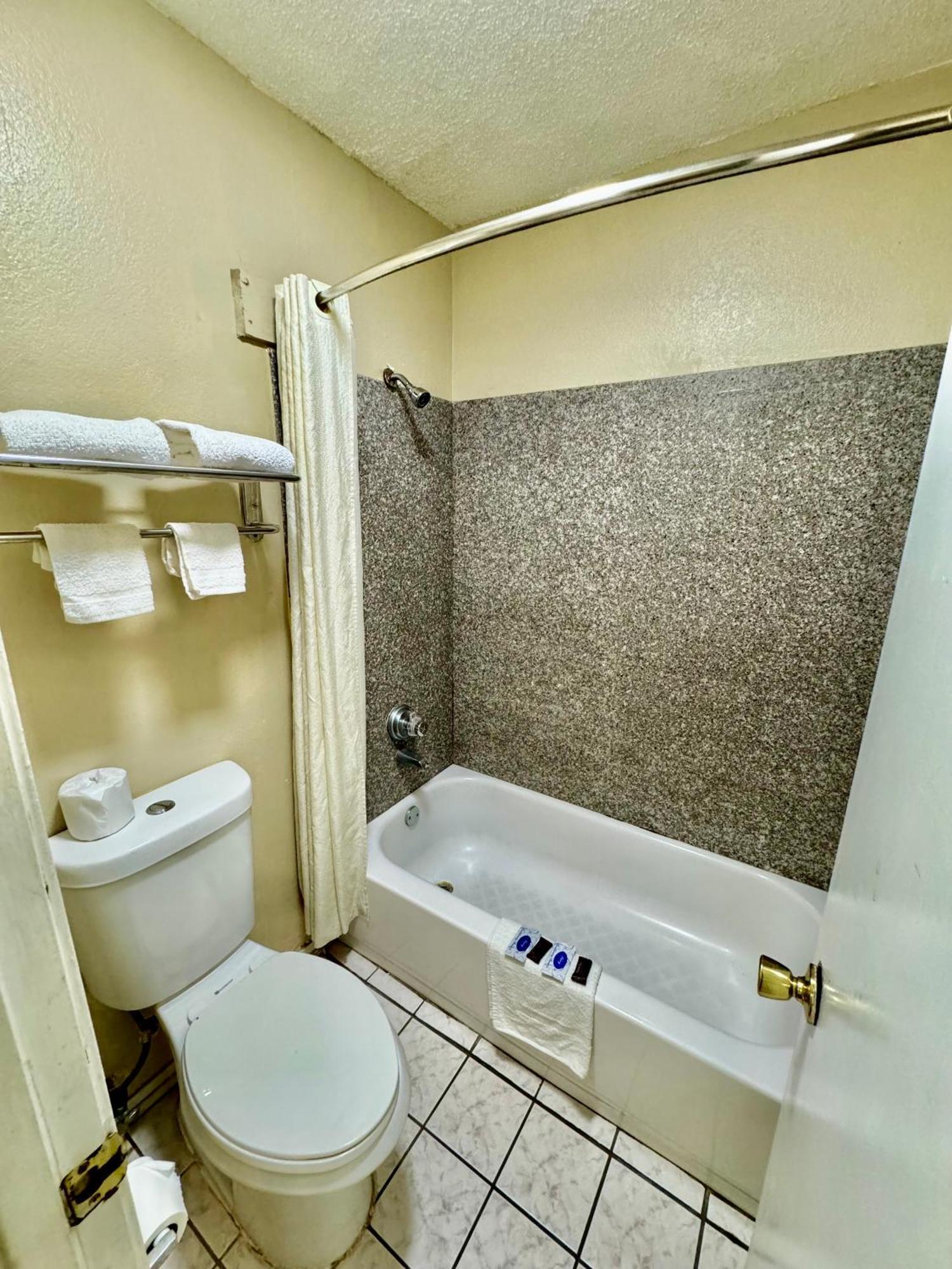 Seagoville Inn Bagian luar foto